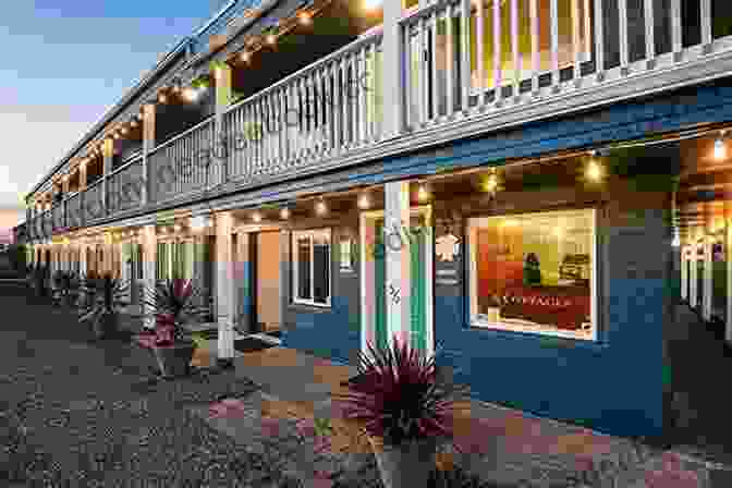 Sand Dollar Inn Restaurant With Tables Overlooking The Bay The Sand Dollar Inn (Manatee Bay 2)